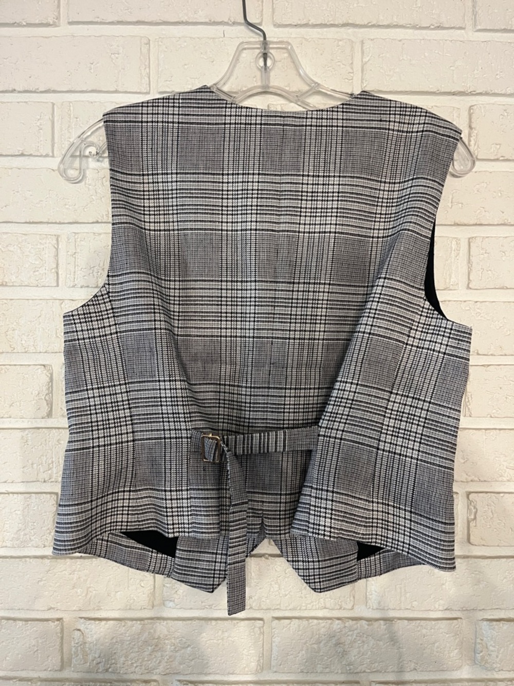 NWT Ann Taylor Plaid Vest, Size 6, perfect for layering or alone with jeans. - Picture 7 of 7